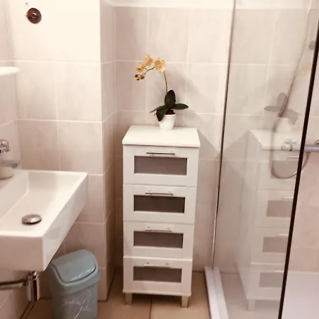 Am Fluss Mit Traumhafter Dachterrasse ,garten Und Grill 度假居