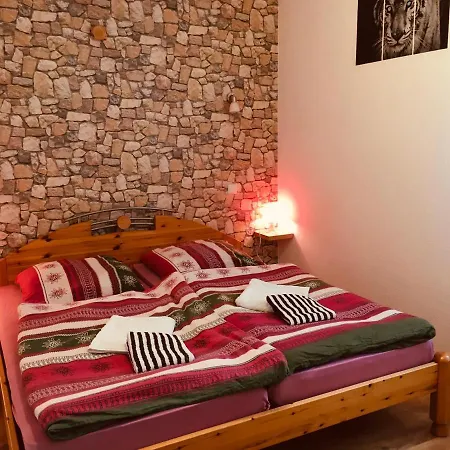 Am Fluss Mit Traumhafter Dachterrasse ,garten Und Grill