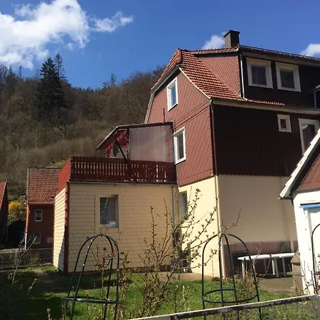 Am Fluss Mit Traumhafter Dachterrasse ,garten Und Grill