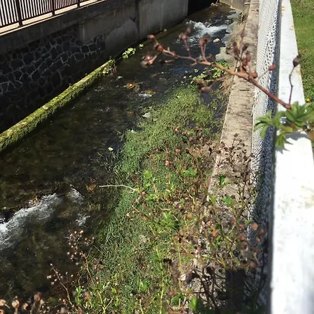 Am Fluss Mit Traumhafter Dachterrasse ,garten Und Grill بيت للعطل