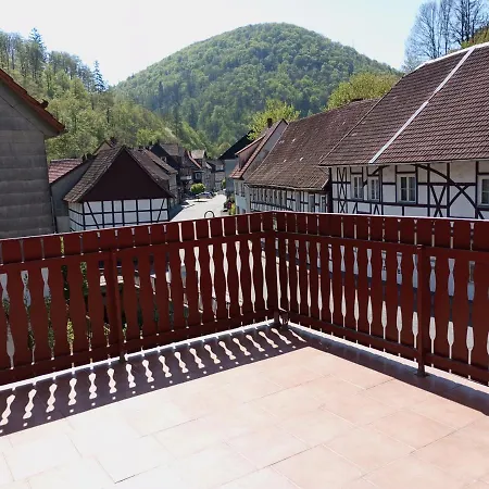 Am Fluss Mit Traumhafter Dachterrasse ,garten Und Grill Semesterbostad